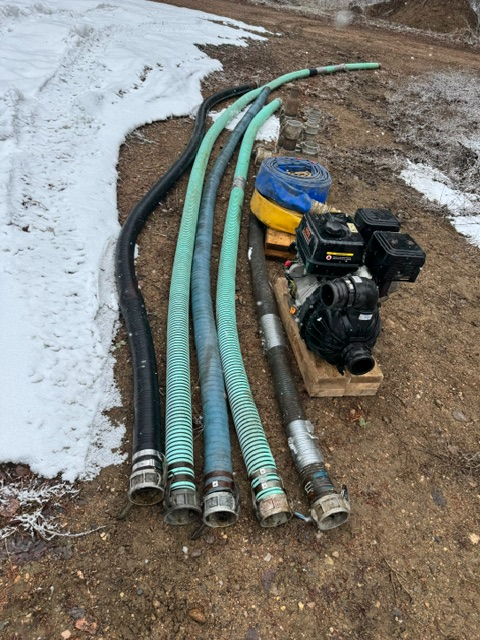 3' Water Pump and Hoses - Photo 2