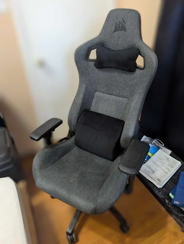 Gaming Chair - Photo 4