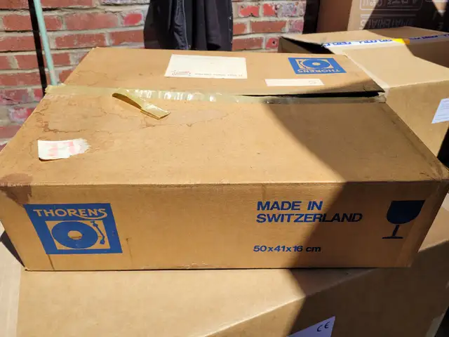 Boîtes vide pour Table-tournante Thorens et Ampli Classé