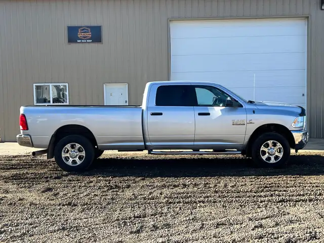 2018 RAM 3500 SLT 6.7L Long Box - Photo 4