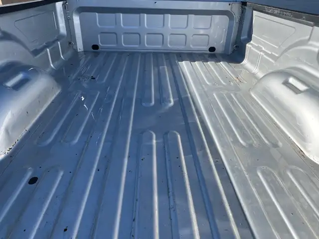 2018 RAM 3500 SLT 6.7L Long Box - Photo 9