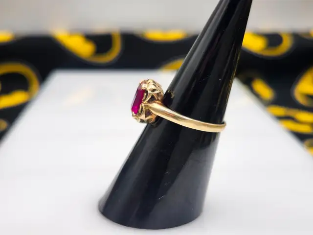 10Kt. Yellow Gold Ring w/ Raspberry Color Center Stone (#2947) - Photo 3