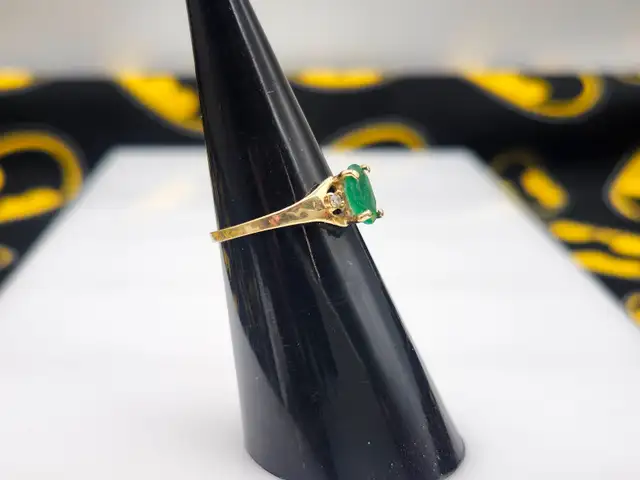 10Kt. Yellow Gold Ring w/Green Center Stone - Size 4.75 (#19056) - Photo 2