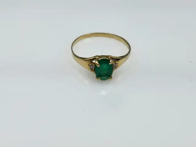 10Kt. Yellow Gold Ring w/Green Center Stone - Size 4.75 (#19056) - Photo 4