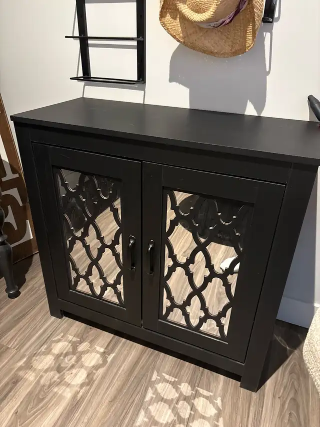 storage cabinet - Photo 3