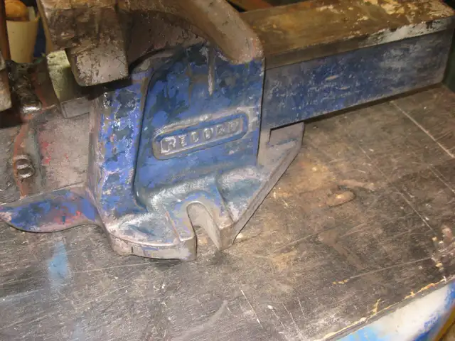 RECOR BENCH VISE - - ( Made in England ) - - 8' Jaws