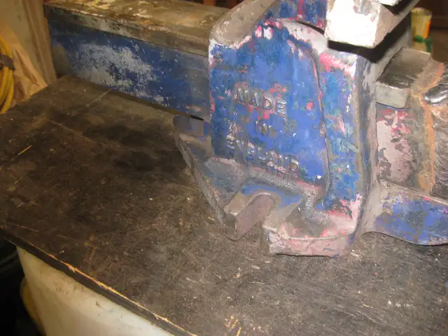 RECOR BENCH VISE - - ( Made in England ) - - 8' Jaws - Photo 2