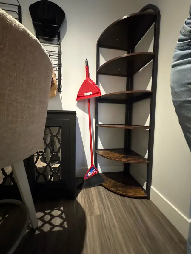 tall corner shelving - Photo 4