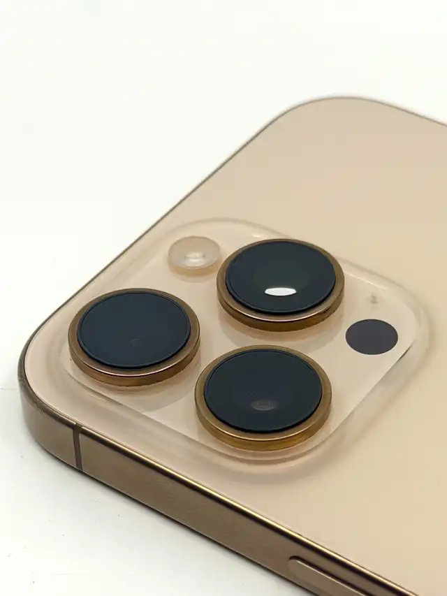 Apple iPhone 16 Pro Max, 256GB, Desert Titanium - $1079 - Photo 8