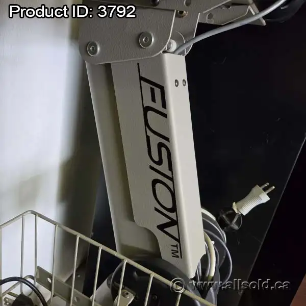 Fusion Stinger MC2 Portable Powered Computer Laptop Cart - Photo 7