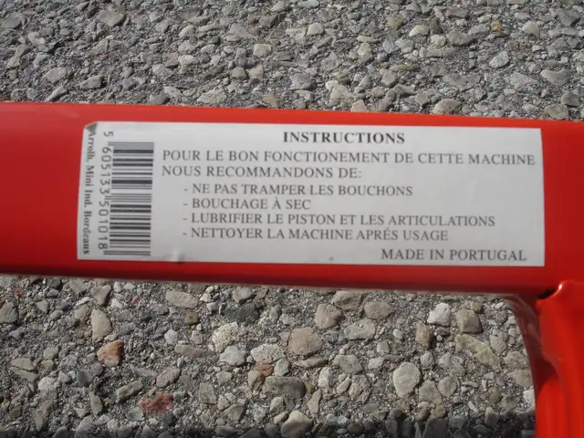 ALMOST NEW HEAVY DUTY FLOOR WINE CORKER AT $45.00 FIRM! - Photo 5