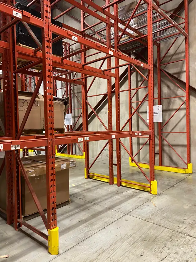 PALLET RACKING - Photo 4