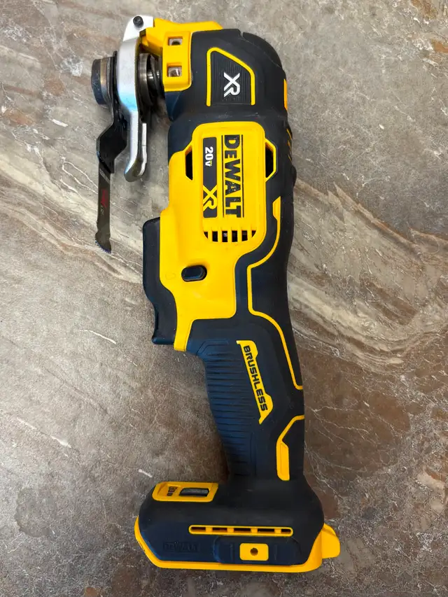Dewalt Cordless Oscillating Multi-Tool (Model: DCS356 )