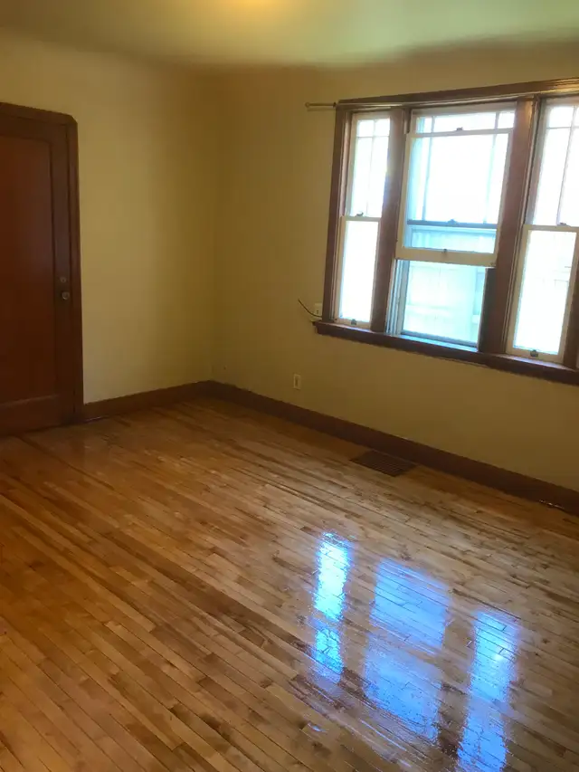 Furnished room c/w utilties/Wifi/Cable TV/Parking East Downtown - Photo 10