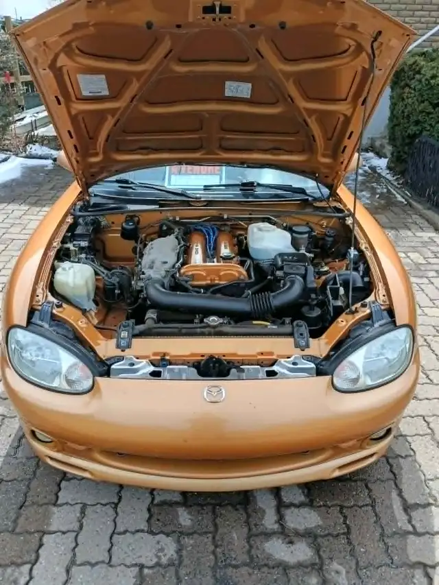Mazda Miata 2000 convertible - Photo 10