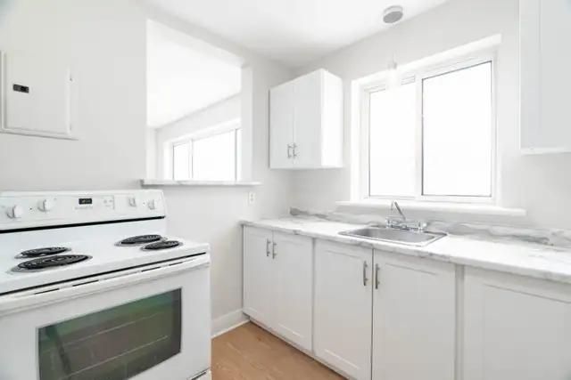 Spacious 2 Bed June 1st $1,495 Free heat & water 2 bedroom - Photo 6