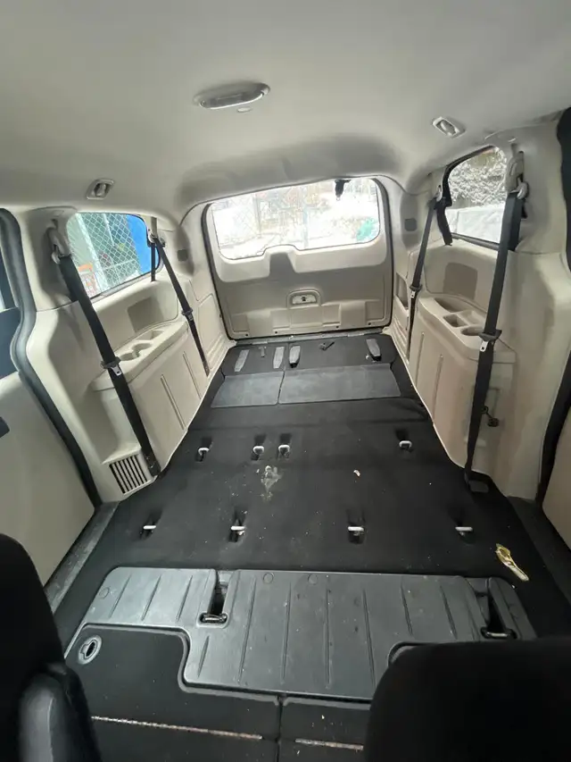 Moving available in montreal - Photo 2