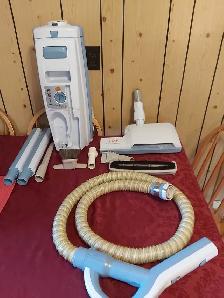 ELECTROLUX VACUUM CLEANER LEGACY MODEL WITH 2 YEAR WARRANTY.