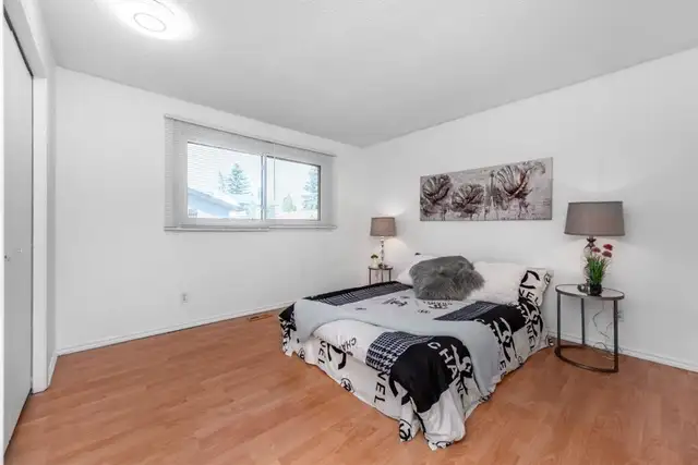 Separate Entrance 3 Bedroom Main Floor for Rent. Move in ready - Photo 6