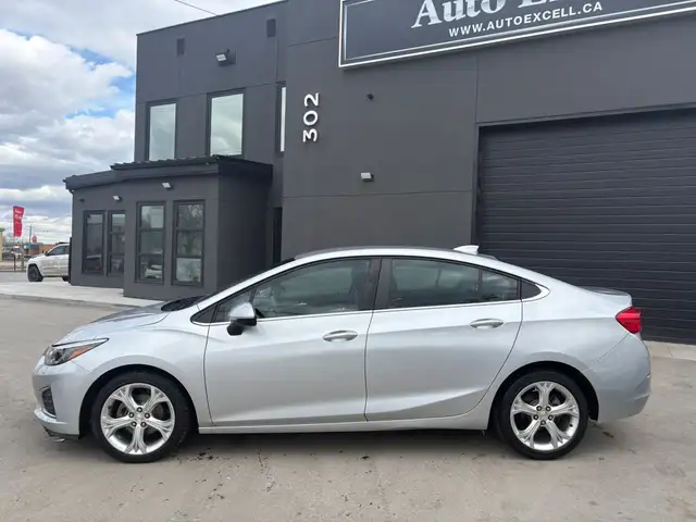2019 CHEVROLET CRUZE PREMIER - ALLOYS - B/U CAM - LEATHER SEATS - Photo 2