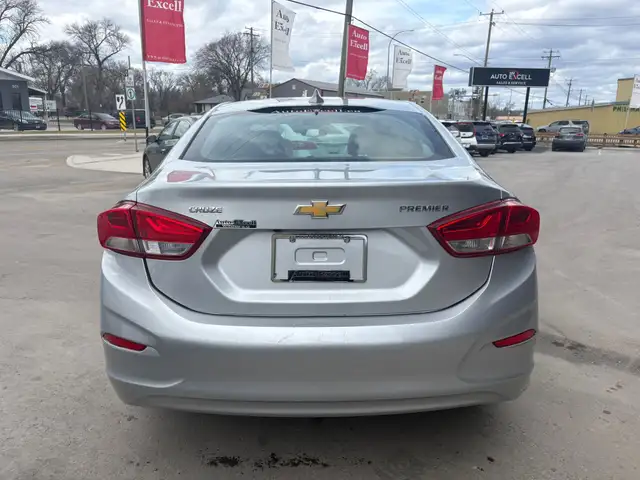 2019 CHEVROLET CRUZE PREMIER - ALLOYS - B/U CAM - LEATHER SEATS - Photo 4