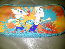 3 ÉTUIS NEUFS À CRAYONS D'ENFANTS, ÉCOLE OU MAISON: $4.00 CHACUN