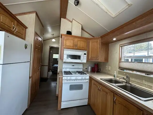 48 Coyote Creek, Park Model, Year Round Living - Photo 17