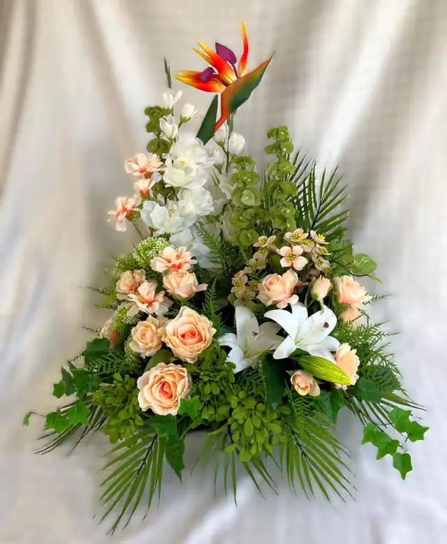 Création de fleurs artificielles pour urne funéraire