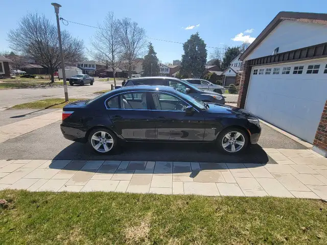 BMW 5 Series, Manual Transmission 3.0 - Photo 2