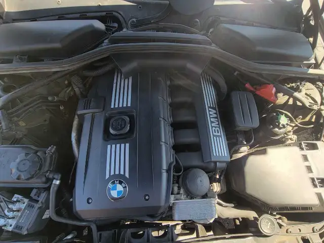 BMW 5 Series, Manual Transmission 3.0 - Photo 4