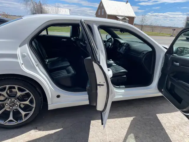 CHRYSLER 300 S 2016 RWD AUTOMATIQUE - Photo 10