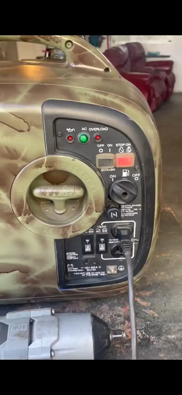 Yamaha 2000is inverter generator ultra quiet hunting/camping - Photo 3