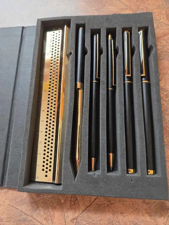 Brass Pen Set and Golf Tees Set - Photo 2