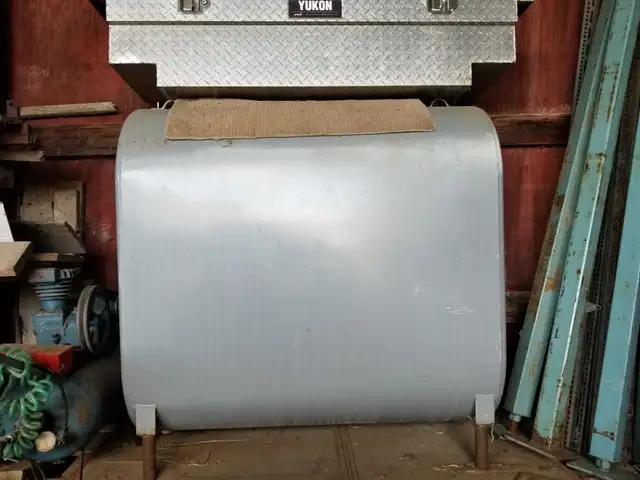 Oval Fuel Tank Tank - 735 litre