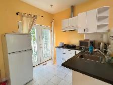 Available June 15 - Private Studio (Bachelor) Apartment for Rent - Photo 5