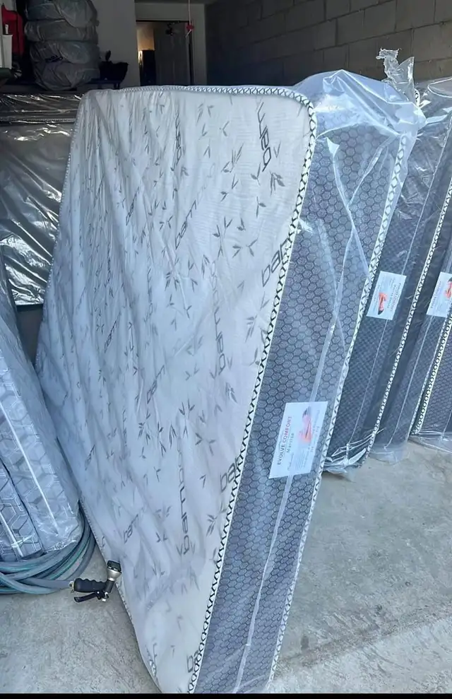 King Bed Memory Foam Mattress – Luxury Sleep Upgrade