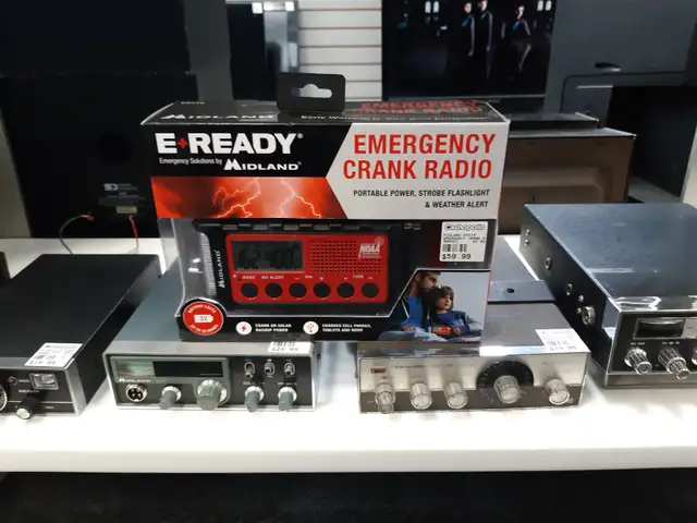 MIDLAND E-READY Emergency Crank Radio @Cashopolis!! - Photo 2