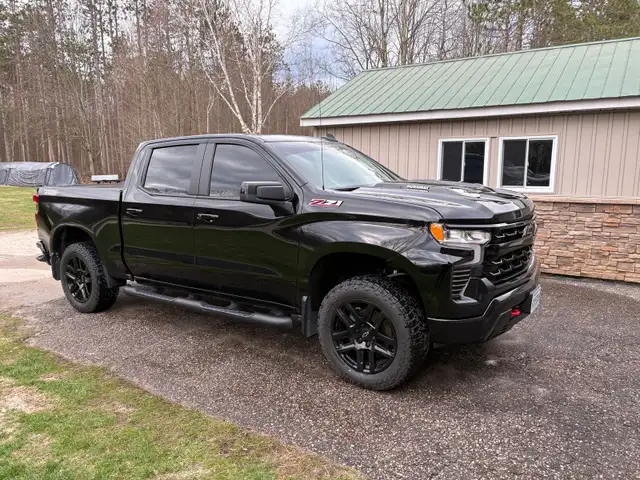 2024 Silverado - Photo 9