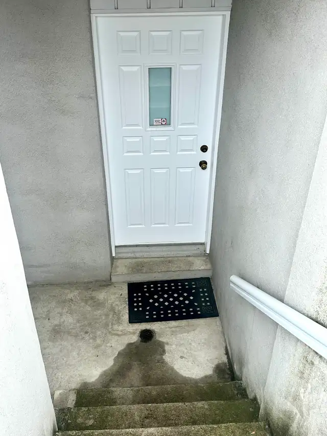 Large 2 Bedroom Bsmt – $2000 Utils & Parking – Dufferin/Eg - Photo 9