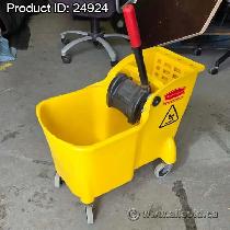 Rubbermaid 7380 31 Qt Yellow Mop Bucket and Wringer Combo