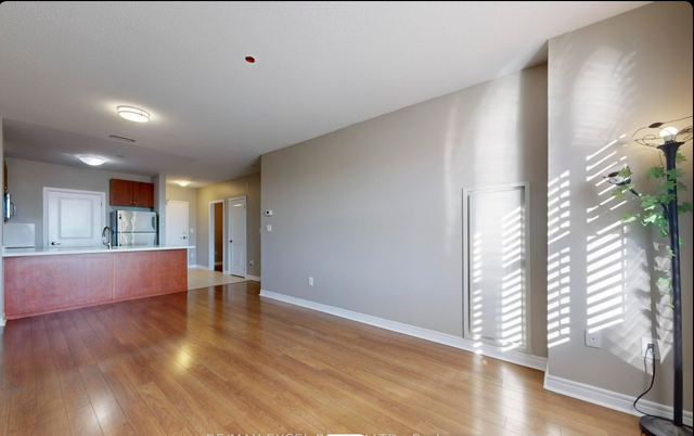 One Bedroom Plus Den Condo for Rent in Markham - Photo 2