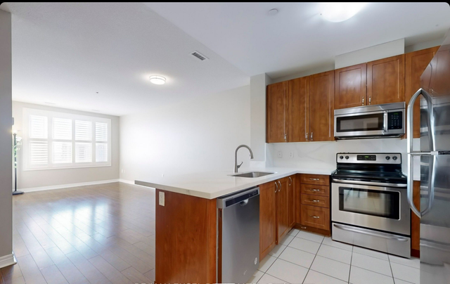 One Bedroom Plus Den Condo for Rent in Markham - Photo 4