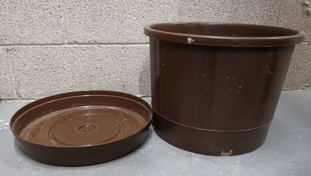 Extra Large Plant Pot with Tray ( D: 40cm, H:35cm ) - Photo 2