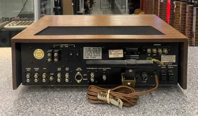 Pioneer SX-770 Receiver - Photo 2