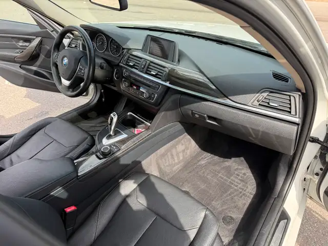2014 BMW 320 X Drive 118000 KMSafety Incl - Photo 10