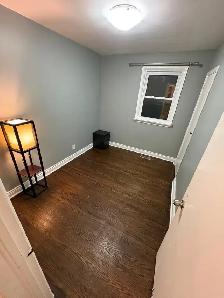 SHARED ROOM AVAILABLE SCARBOROUGH-Near Markham Rd & Ellesmere Rd