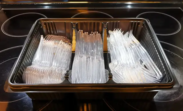 Brand New Premium Heavyweight Disposable Clear Full-Size Cutlery