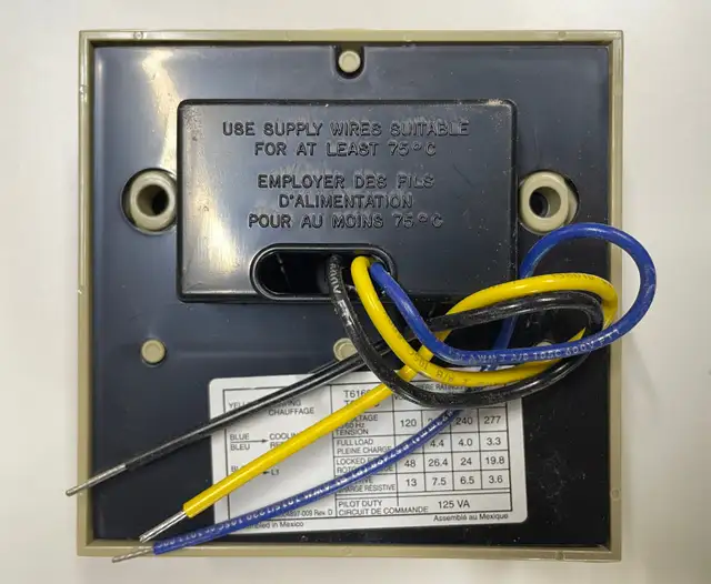 New in the box FAN COIL THERMOSTAT - Photo 3