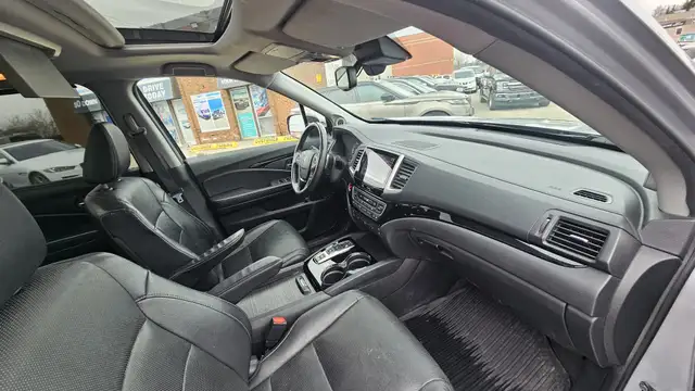 2017 Honda Pilot Touring - Photo 18