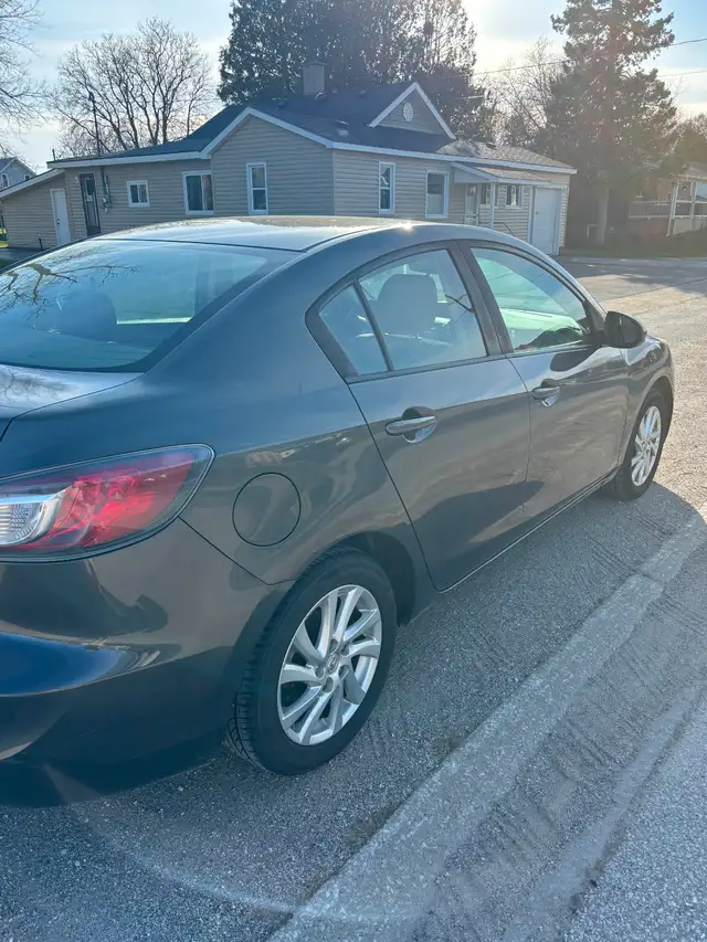 2012 Mazda 3 - Photo 5